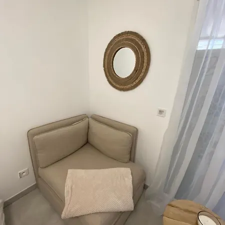 2 Pieces Avec Terrasse Et Piscine Croisette * Cannes