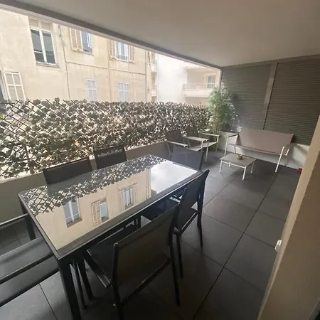 2 Pieces Avec Terrasse Et Piscine Croisette *